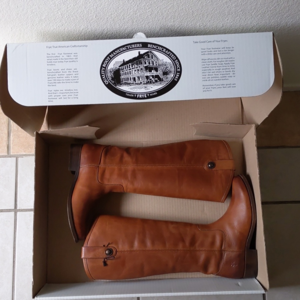 **sold**Frye Melissa Button cognac 5.5 boot